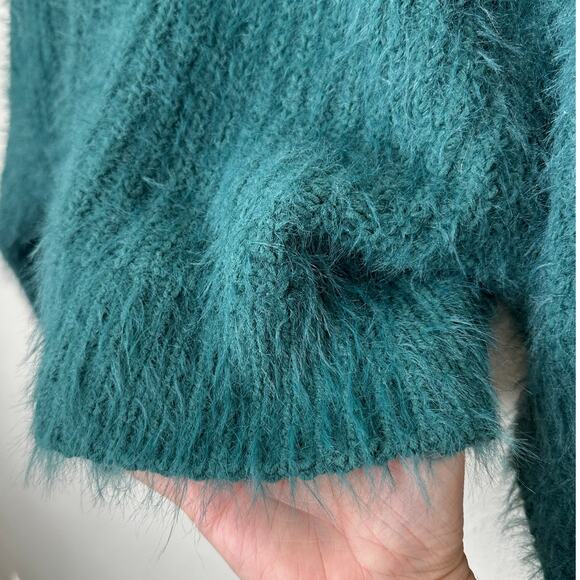 Express Green Fuzzy Long Sleeve Mock Neck Crop Sweater XS - Picture 3 of 13